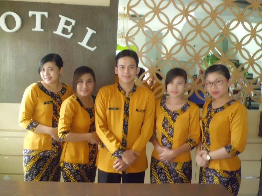 Hotel New Merdeka Pati 外观 照片